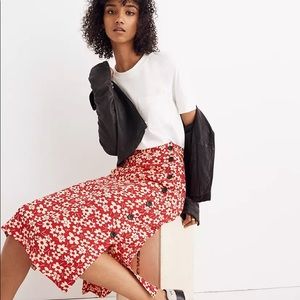 Madewell Side-Button Midi Skirt in Full Bloom Red, size 00